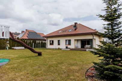 Dom Sprzedaż Szafranki